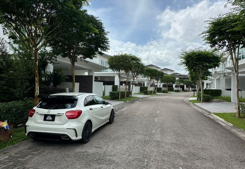 Isola Villa @ Senibong Cove