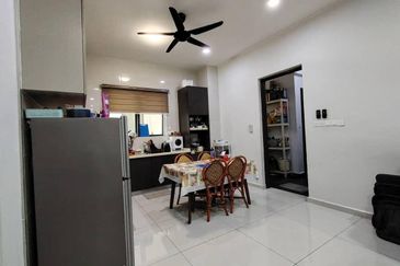 Baypoint @ Country Garden Danga Bay