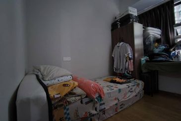 Baypoint @ Country Garden Danga Bay