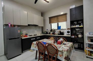 Baypoint @ Country Garden Danga Bay