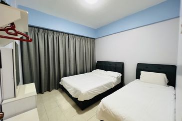 CROWN IMPERIAL COURT APARTMENT