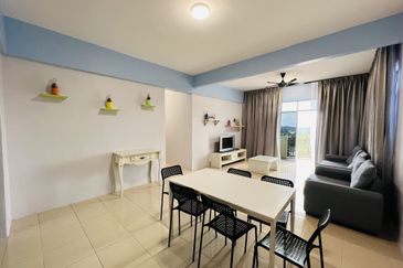 CROWN IMPERIAL COURT APARTMENT