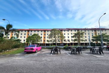 Taman Mount Austin Commercial