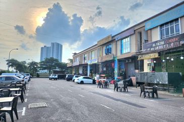 Taman Mount Austin Commercial