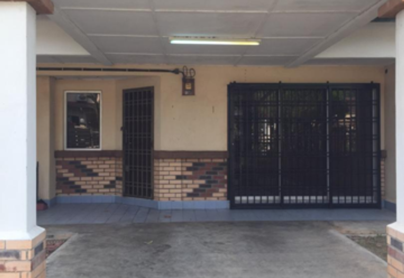 Jalan Teratai@ Bandar Indahpura Kulai@ Double Storey Terrace Huose for Sale