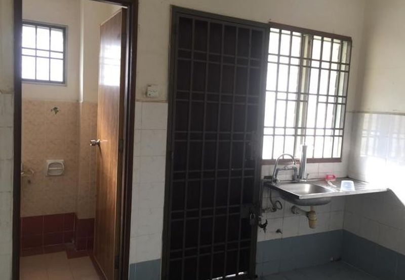 Jalan Teratai@ Bandar Indahpura Kulai@ Double Storey Terrace Huose for Sale