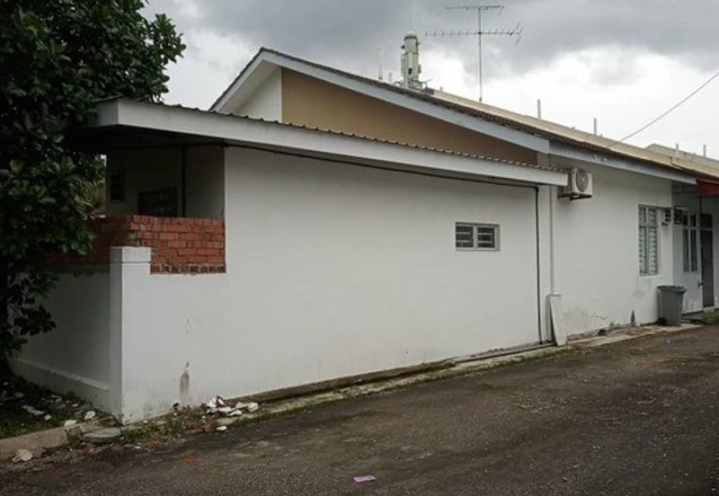 IOI Bandar Putra Kulai @ Jalan Merak @Single  Storey Conner Lot For Sale 