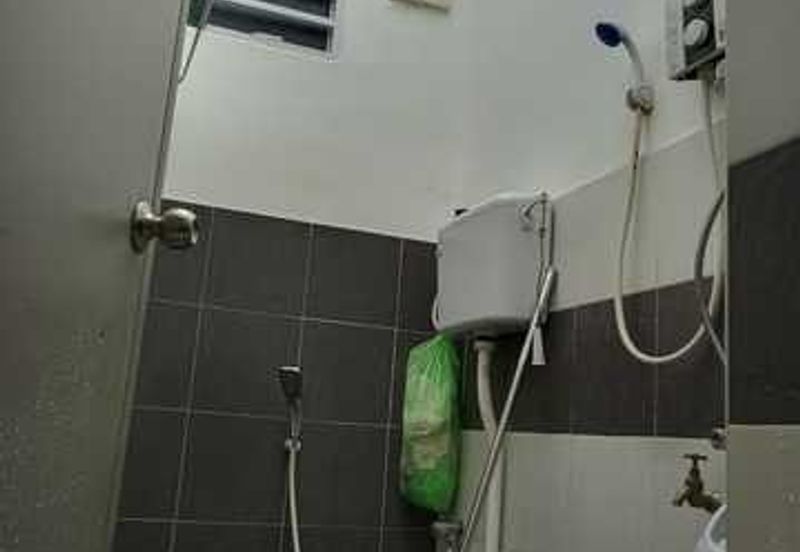 IOI Bandar Putra Kulai @ Jalan Merak @Single  Storey Conner Lot For Sale 