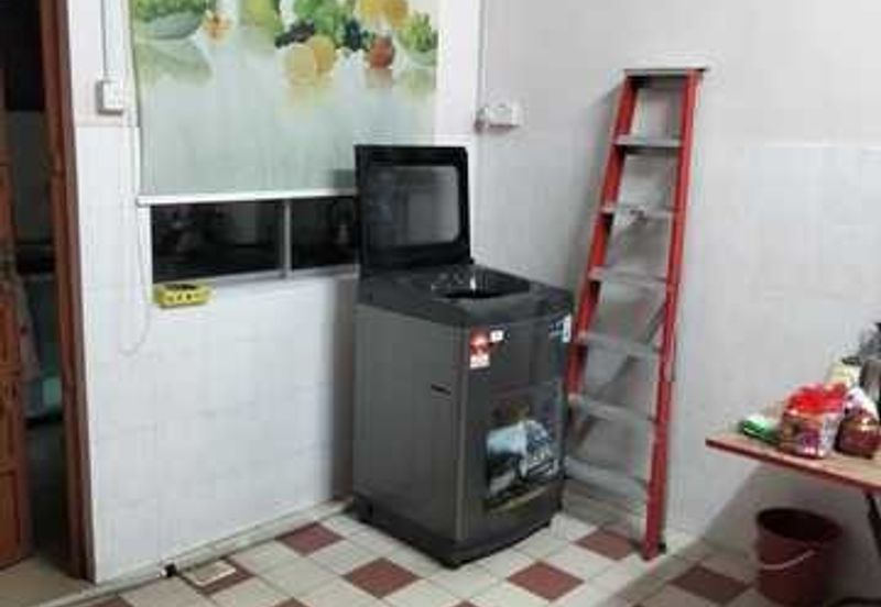  IOI Bandar Putra  Jalan  Enggang 