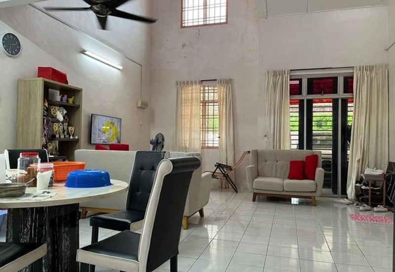  IOI Bandar Putra  Jalan  Enggang 