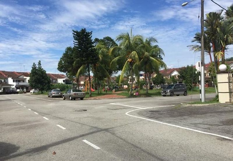 Jalan Teratai@ Bandar Indahpura Kulai@ Double Storey Terrace Huose for Sale