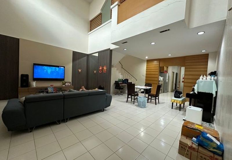 Jalan Cengal ,@ IOI Bandar Putra Kulai @ 3 Storey Terrace House For Sale