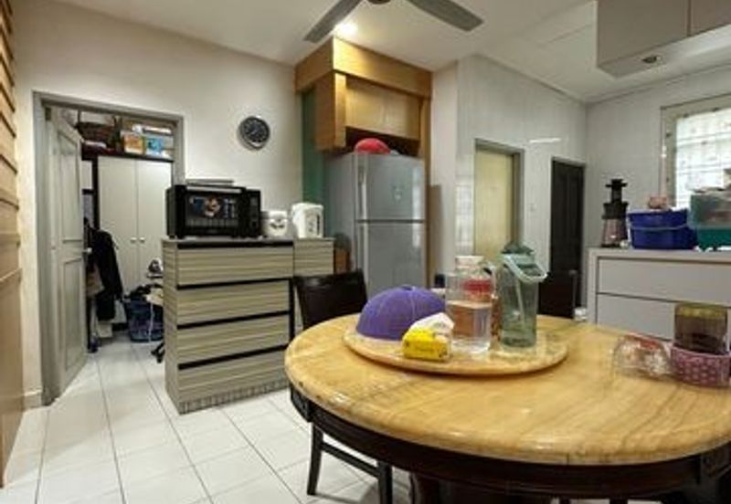 Jalan Cengal ,@ IOI Bandar Putra Kulai @ 3 Storey Terrace House For Sale