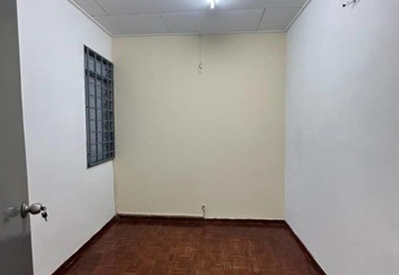 𝐊𝐮𝐥𝐚𝐢 𝐒𝐞𝐧𝐚𝐢 𝐒𝐚𝐥𝐞𝐧𝐠@ Jalan Jambu@Taman Muhibbah For Sale 