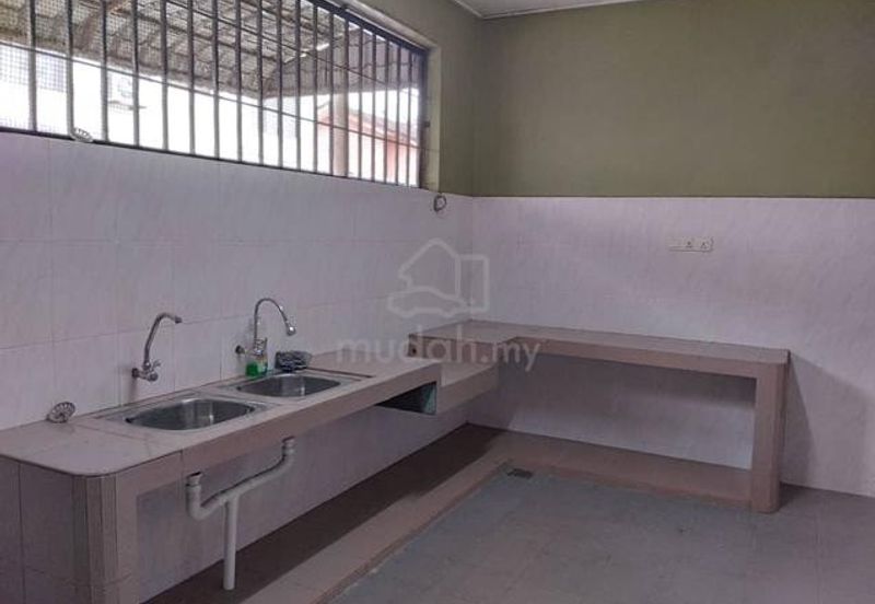 𝐊𝐮𝐥𝐚𝐢 𝐒𝐞𝐧𝐚𝐢 𝐒𝐚𝐥𝐞𝐧𝐠@ Jalan Jambu@Taman Muhibbah For Sale 