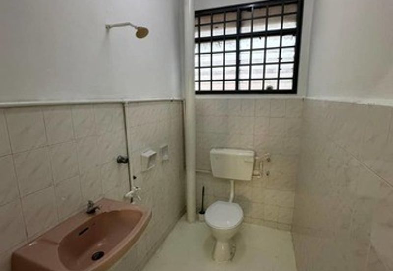 𝐊𝐮𝐥𝐚𝐢 𝐒𝐞𝐧𝐚𝐢 𝐒𝐚𝐥𝐞𝐧𝐠@ Jalan Jambu@Taman Muhibbah For Sale 