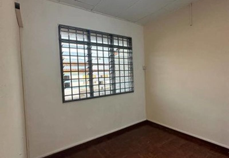 𝐊𝐮𝐥𝐚𝐢 𝐒𝐞𝐧𝐚𝐢 𝐒𝐚𝐥𝐞𝐧𝐠@ Jalan Jambu@Taman Muhibbah For Sale 