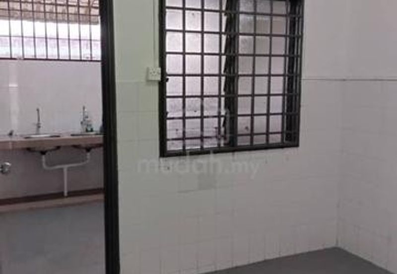 𝐊𝐮𝐥𝐚𝐢 𝐒𝐞𝐧𝐚𝐢 𝐒𝐚𝐥𝐞𝐧𝐠@ Jalan Jambu@Taman Muhibbah For Sale 