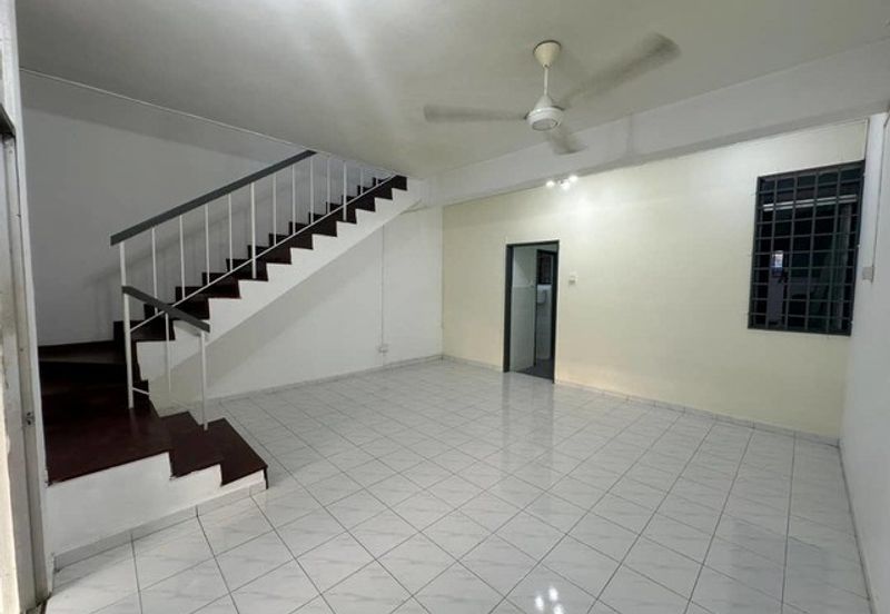 𝐊𝐮𝐥𝐚𝐢 𝐒𝐞𝐧𝐚𝐢 𝐒𝐚𝐥𝐞𝐧𝐠@ Jalan Jambu@Taman Muhibbah For Sale 