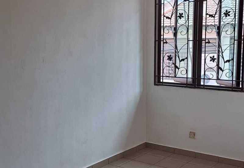 Taman Saujana Puchong