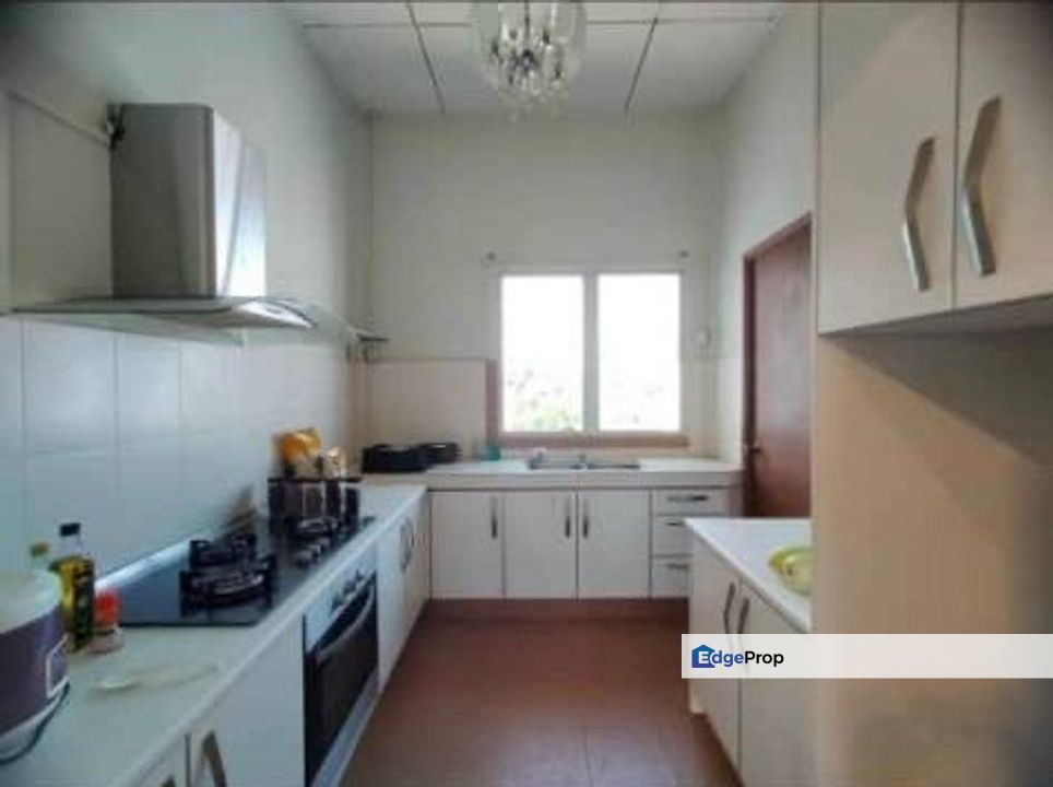 CORNER UNIT KERANJI APARTMENT SUBANG JAYA, Selangor, Subang Jaya