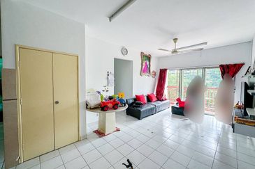 D Cahaya Apartment, Bandar Puchong Jaya