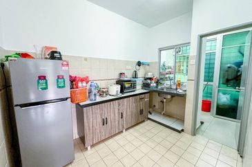 D Cahaya Apartment, Bandar Puchong Jaya