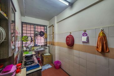 Pangsapuri Putra Damai