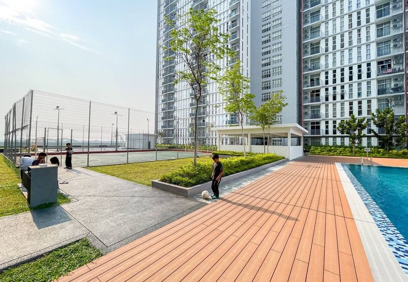 RENOVATED LAKEFRONT HOMES CONDO | CYBERJAYA