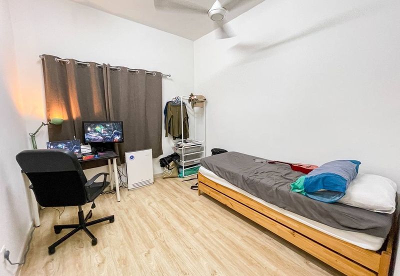 RENOVATED LAKEFRONT HOMES CONDO | CYBERJAYA