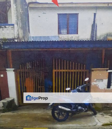 DOUBLE STOREY HOUSE TAMAN PERINDUSTRIAN PUCHONG, Selangor, Puchong