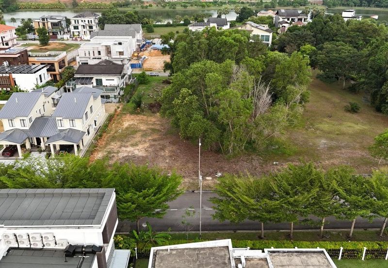 Perdana Lakeview East