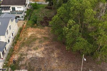 Perdana Lakeview East