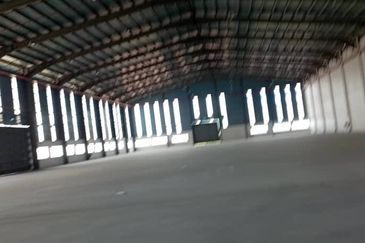 West Port, Pulau Indah