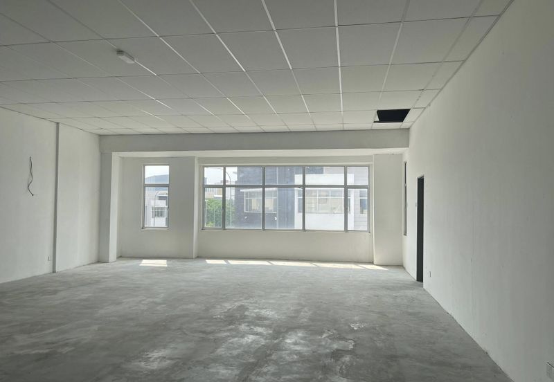 1.5 Sty Link Factory Bandar Tun Razak-For Sale