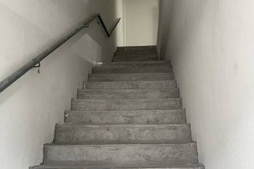 1.5 Sty Link Factory Bandar Tun Razak-For Sale