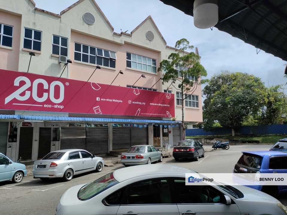 3 Storey Shop Lot For Sale at Bus Terminal Temerloh, Pahang, Temerloh