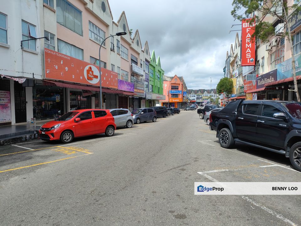 3 Storey Shop Lot For Sale at Bus Terminal Temerloh, Pahang, Temerloh