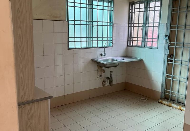 Pusat Bandar Putra Permai