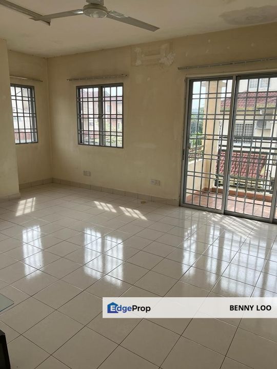 Bandar Putra Permai Seri Kembangan The Eminence 2.5 Storey House End Lot For Sale , Selangor, Seri Kembangan