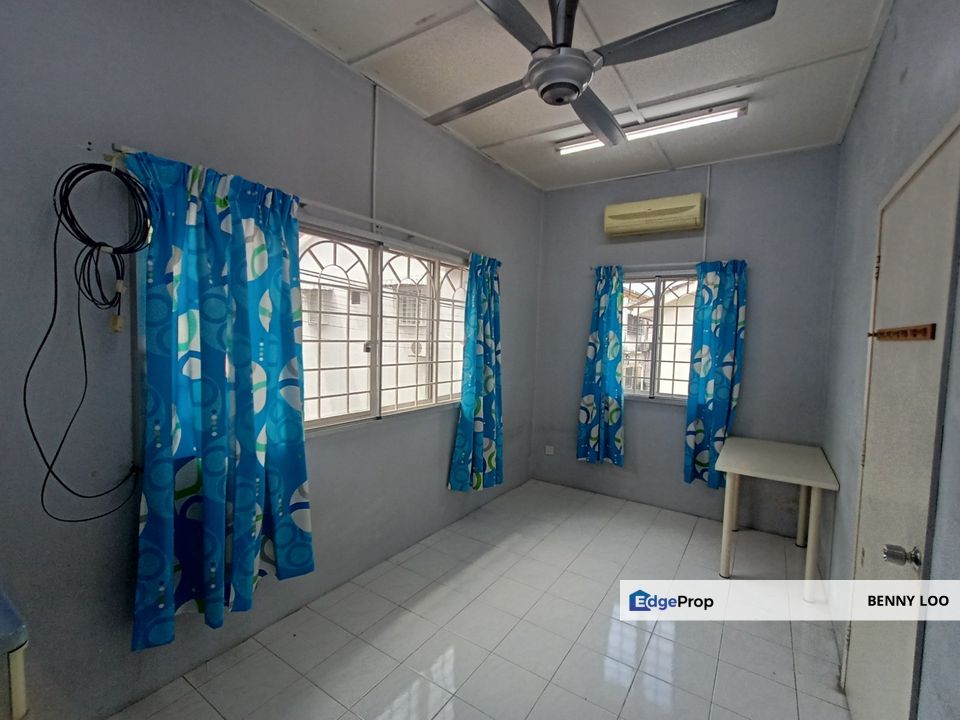 Bandar Puchong Jaya 2 Storey End Lot Terrace House , Selangor, Puchong