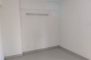 Turf View Apartment (Mutiara Serdang)