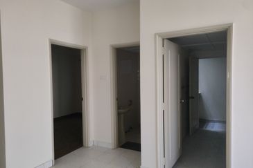 Turf View Apartment (Mutiara Serdang)