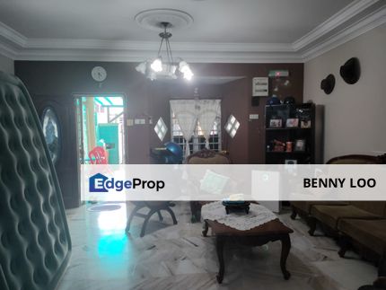 2 Storey Terrace in Taman Saujana Puchong, Selangor, Puchong South