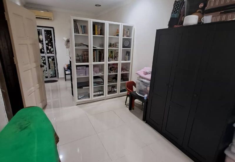 Taman Kinrara Seksyen 2