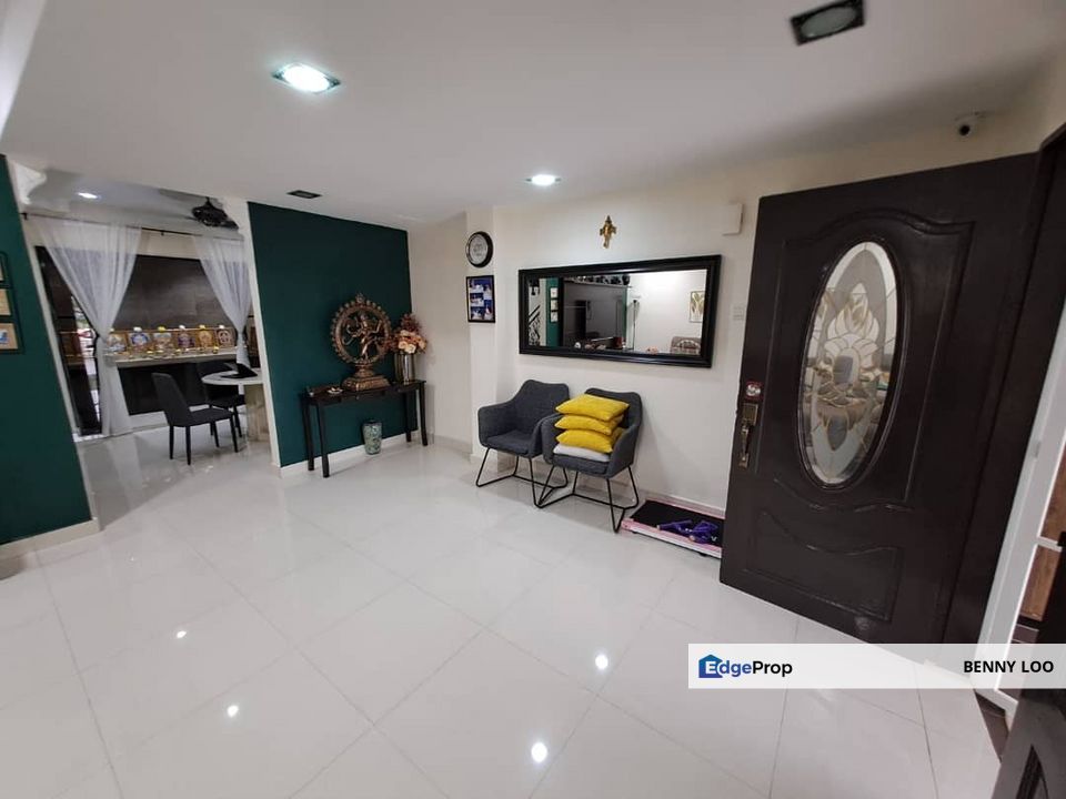 Taman Kinrara Seksyen 2 Puchong Nicely Renovated 2 Storey Terrace House For Sale, Selangor, Puchong