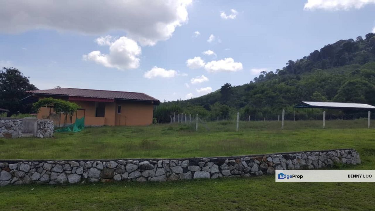 Land with building for sale in Kampung Nyior Chabang, Langkawi, Kedah, Langkawi