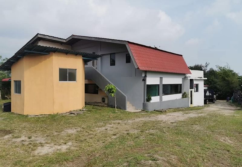 Land with building for sale in Kampung Nyior Chabang, Langkawi