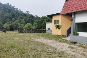 Land with building for sale in Kampung Nyior Chabang, Langkawi