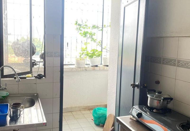 Turf View Apartment (Mutiara Serdang)